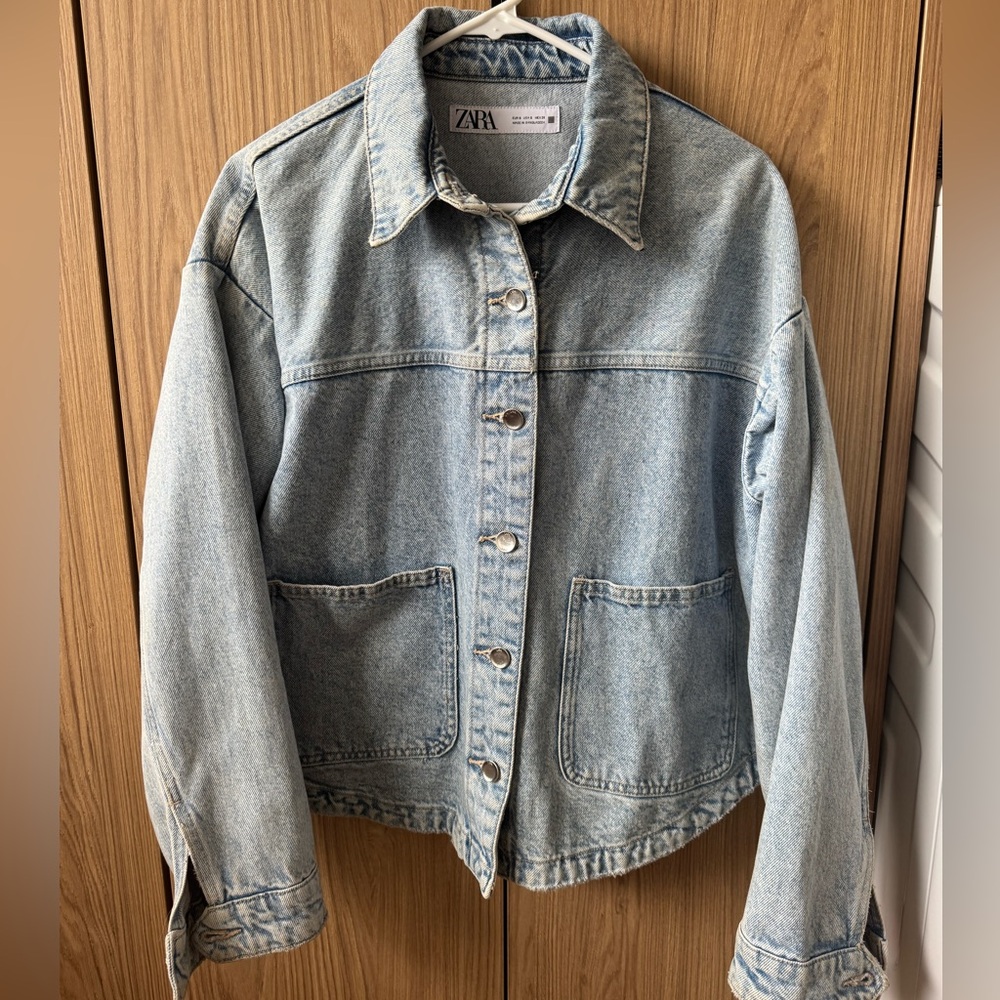 Zara Light Wash Blue Denim Jacket with Patch Pockets